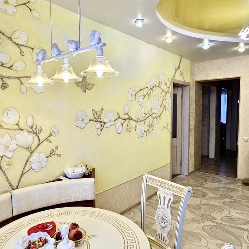 3-комн., 90 м², 4/10 этаж