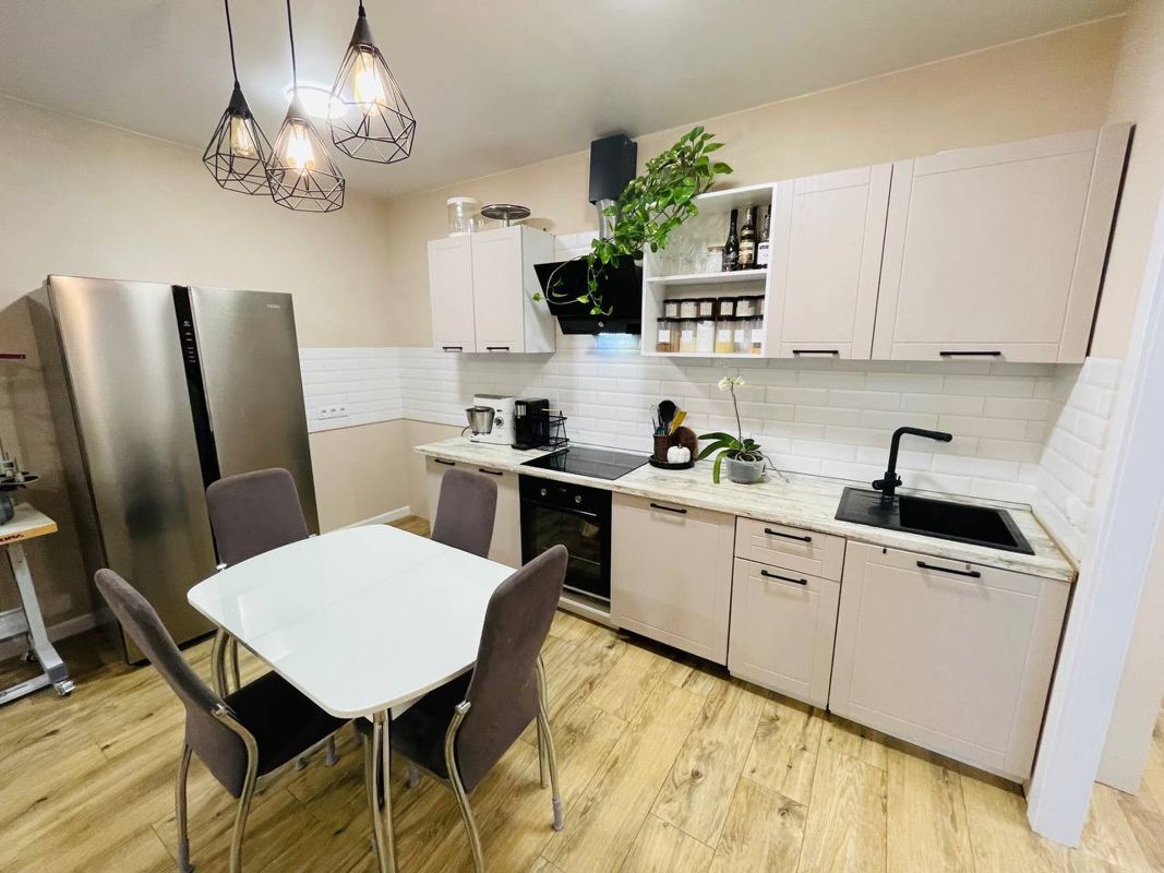 3-комн., 82.8 м², 6/8 этаж