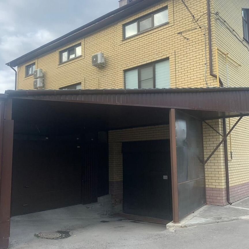 Коттедж, 184 м², 3 сотки