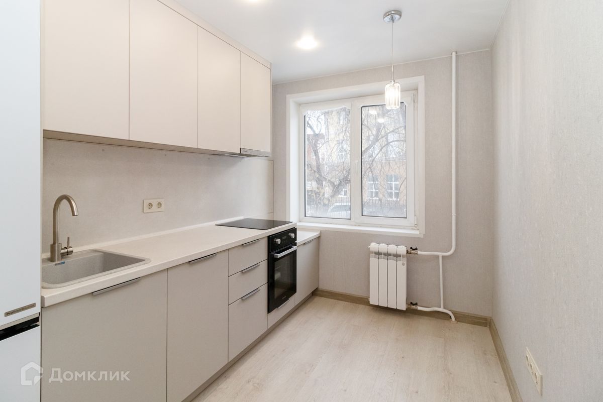 2-комн., 43 м², 1/9 этаж