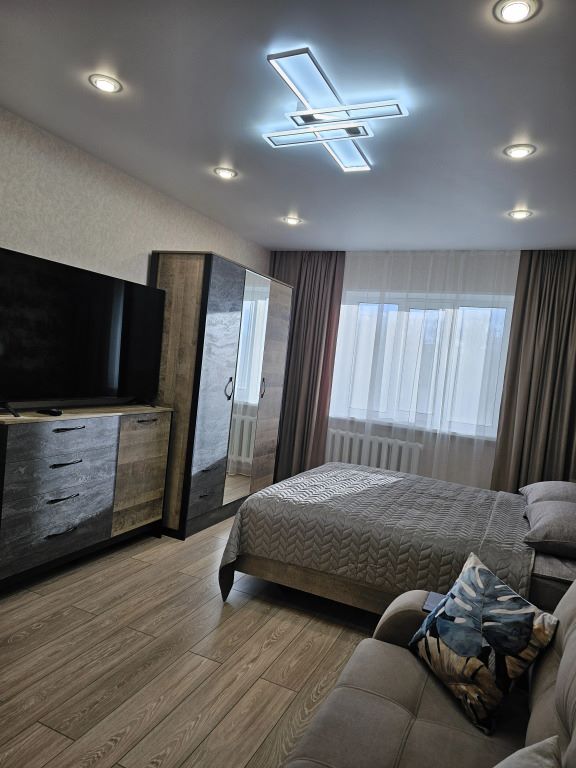 1-комн. квартира, 93 м²