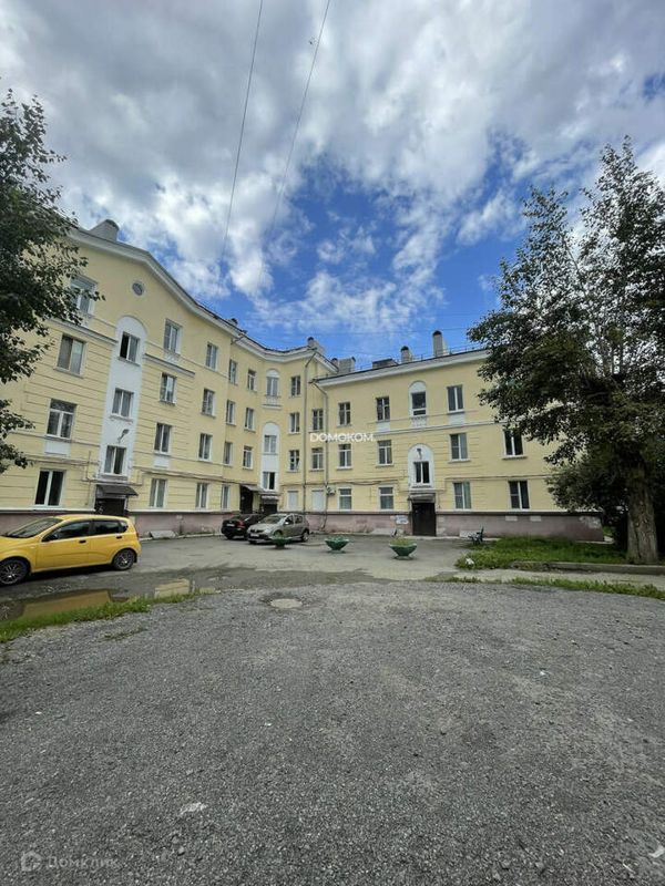 2-комн., 69 м², 2/4 этаж