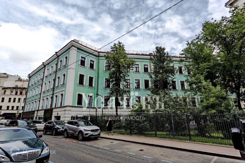 3-комн. квартира, 130 м², 4/4 этаж