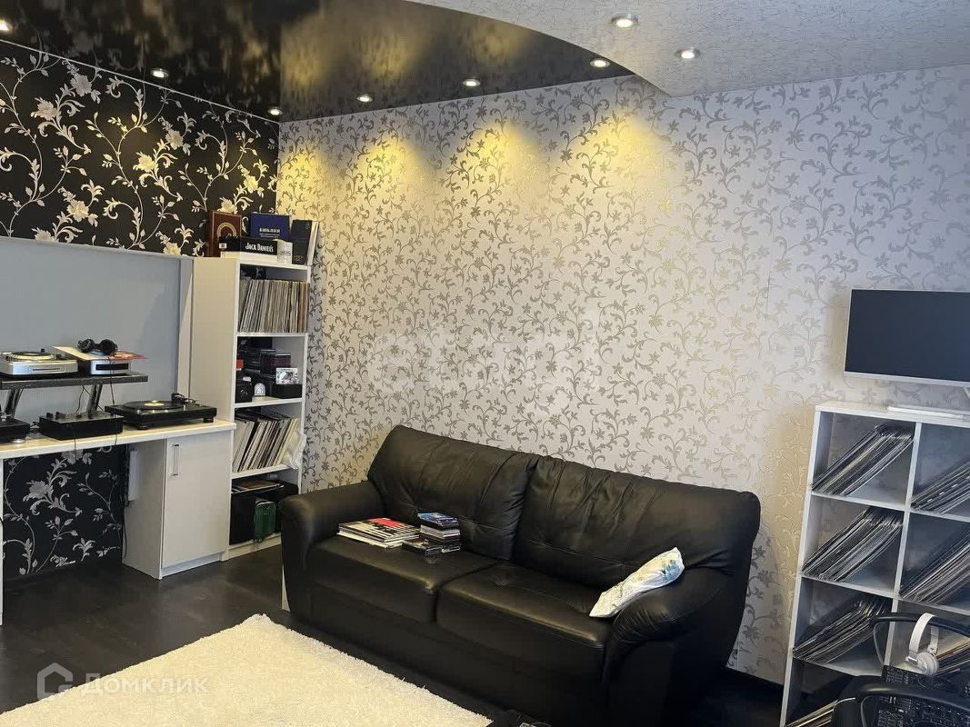 4-комн., Квартира, 241.9 м², 1/3 этаж