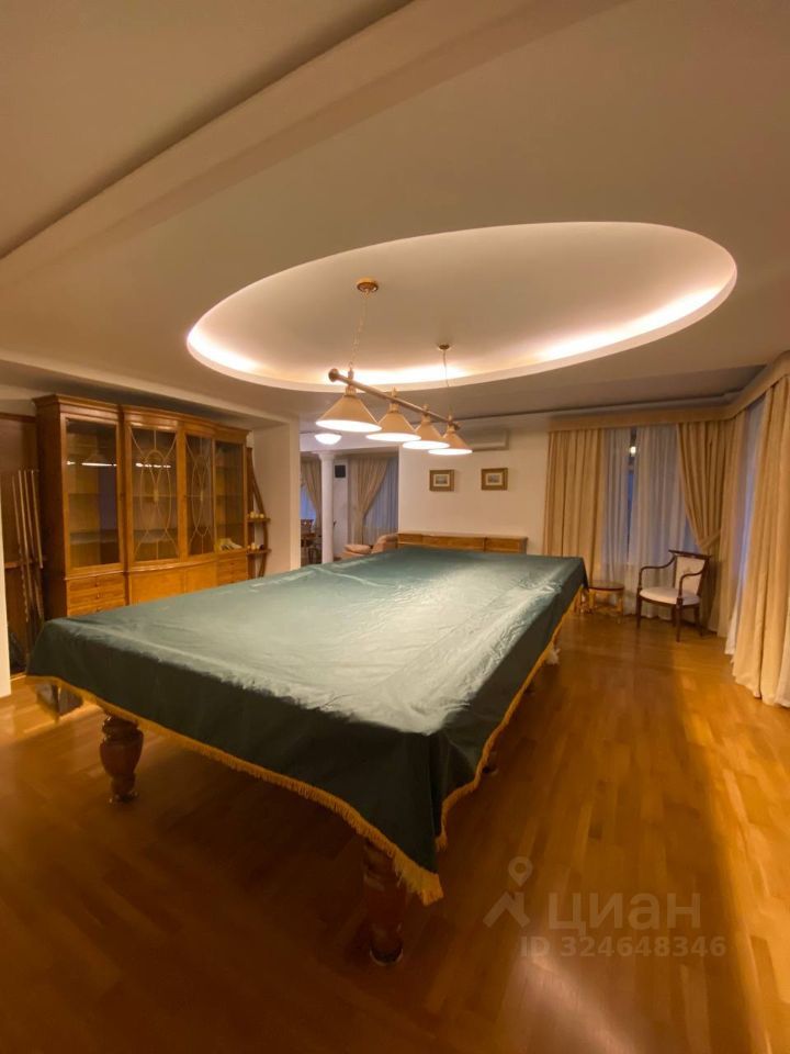 5-комн., 220 м², 3/4 этаж