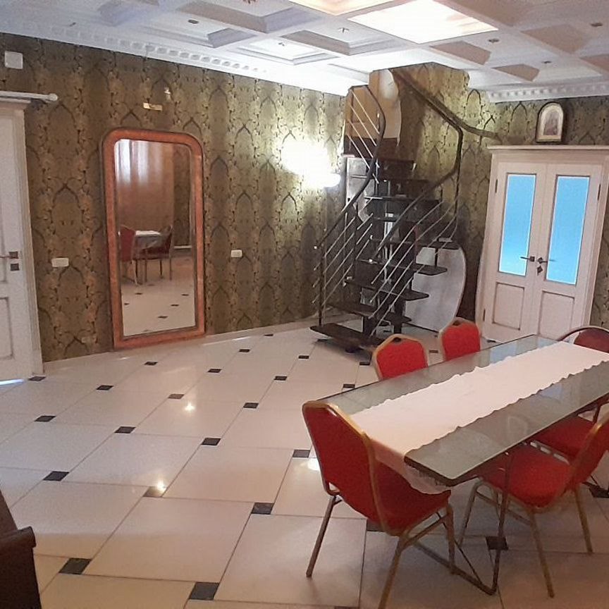 Дом, 320 м², 10 соток