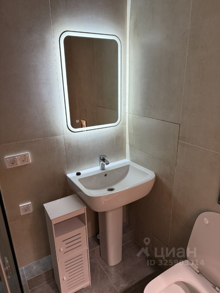 2-комн. квартира, 42.2 м2, 13/15 этаж