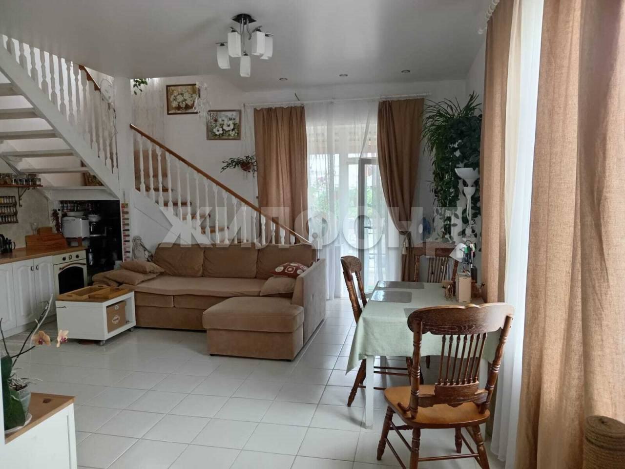 Дом, 175.9 м², 8.7 соток