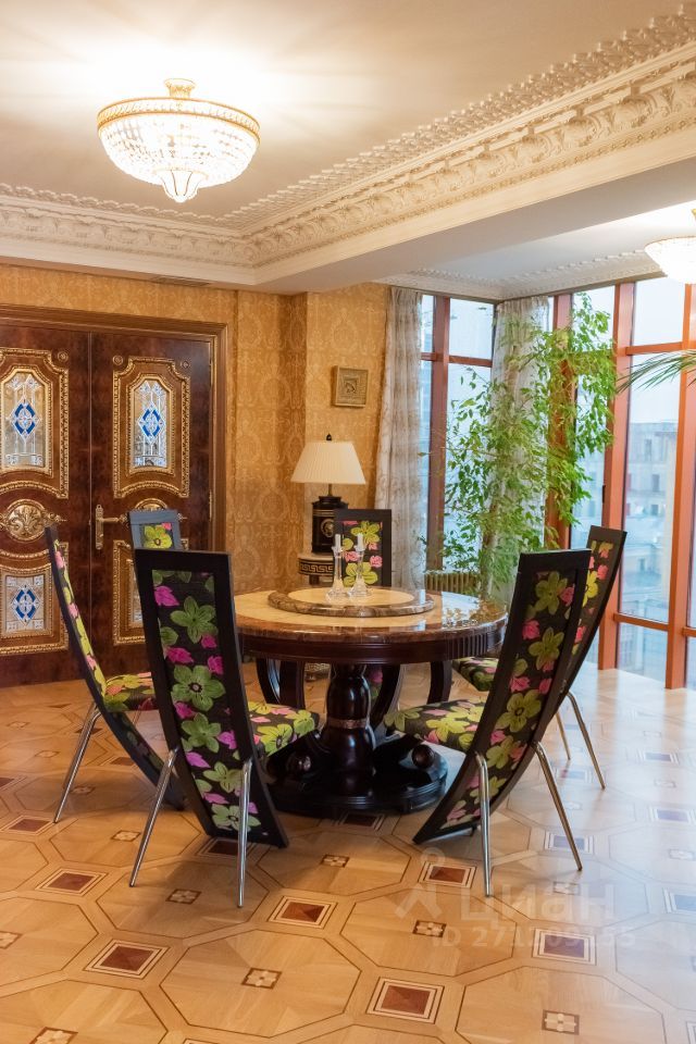 6-комн., 414 м², 8/8 этаж