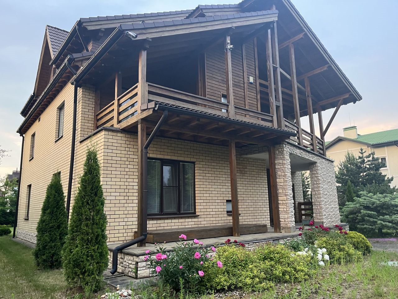 Коттедж, 440 м², 15 соток