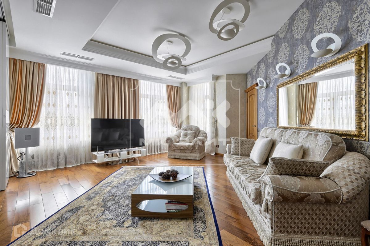 2-комн., 123.6 м², 7/8 этаж