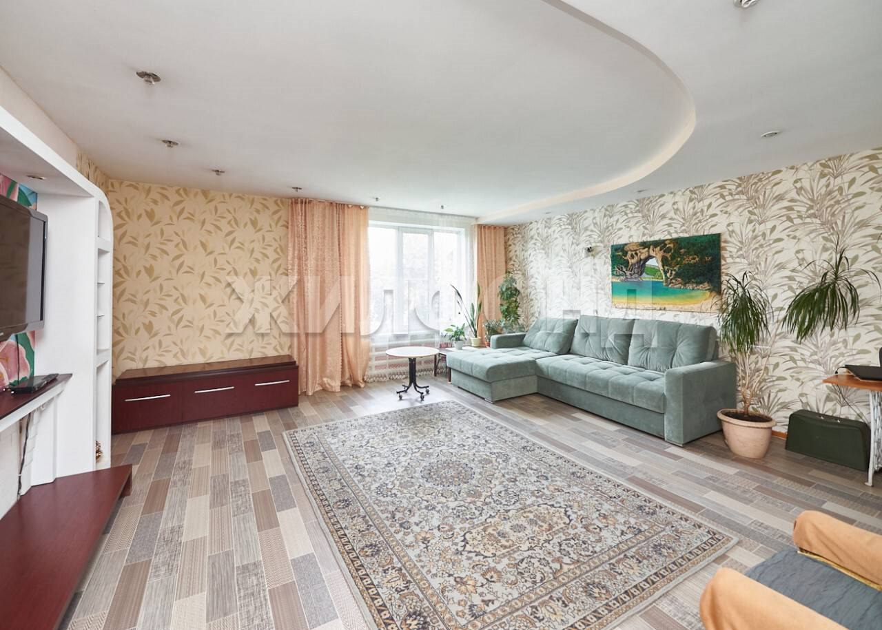  дом, 169.9 м², 7.46 соток