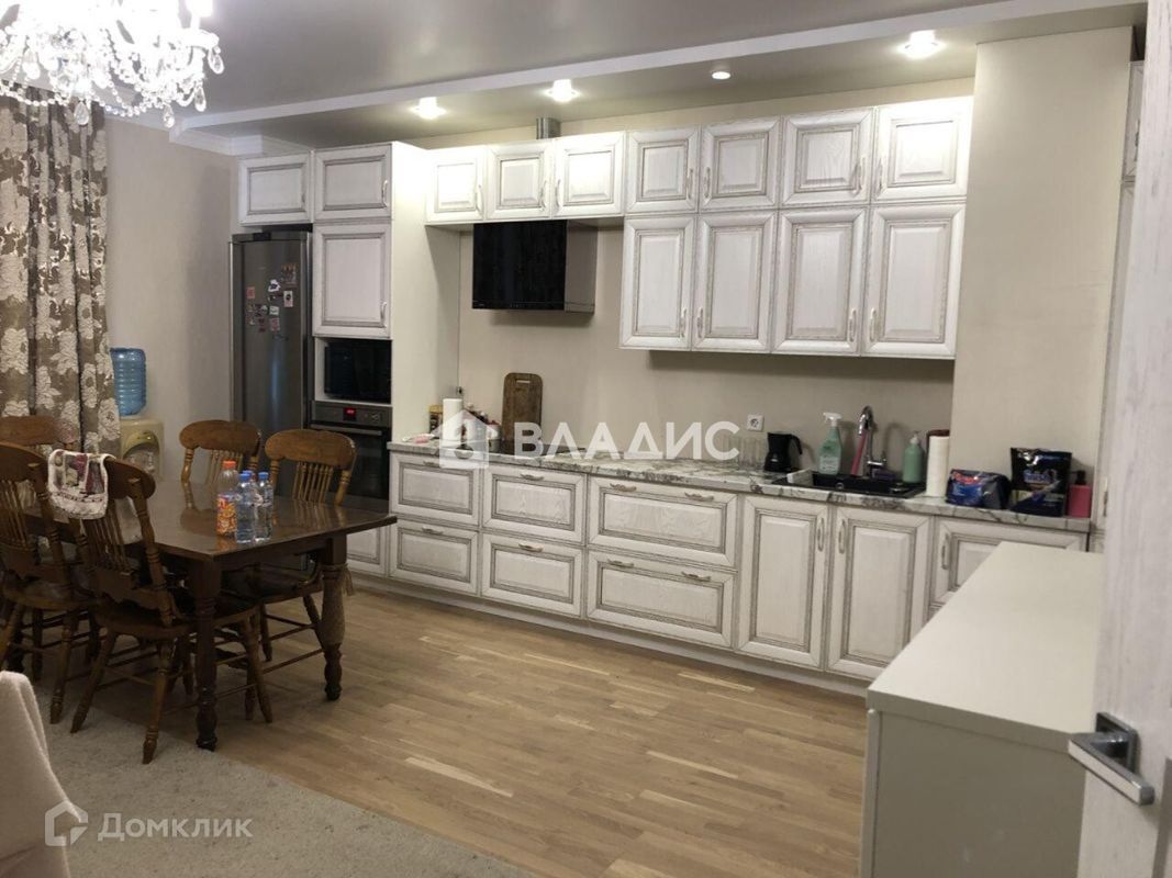 3-комн. квартира, 127 м2, 4/15 этаж