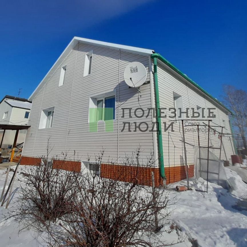 Коттедж, 100 м², 16 соток