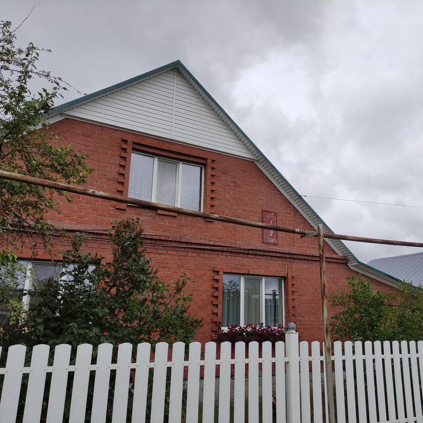  дом, 208.3 м², 17 соток