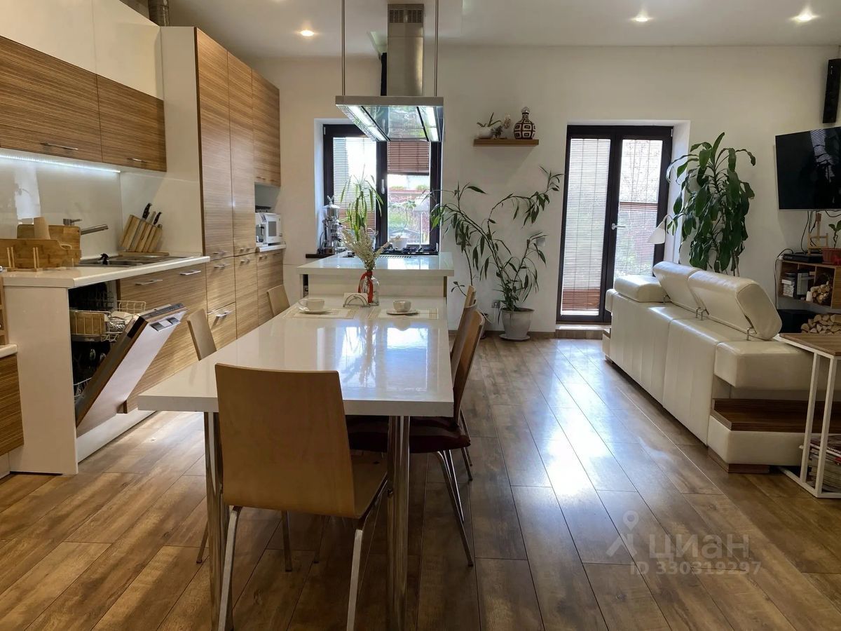 3 этажный, Таунхаус, 206.4 м², 3 сотки, 3 этажа