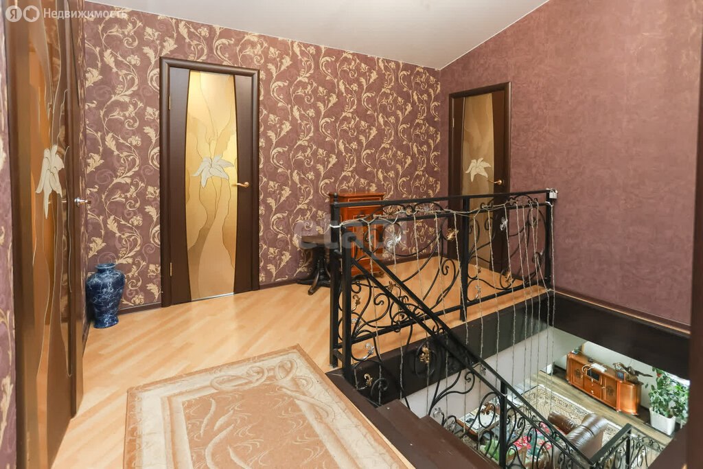 Дом, 463.3 м², 28 соток