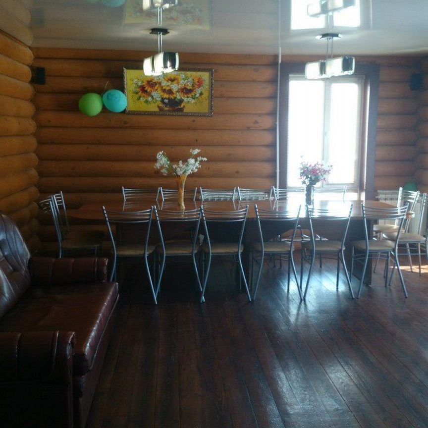 Коттедж, 300 м²