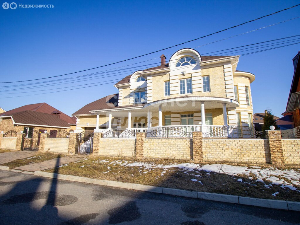 Дом, 700 м², 8 соток