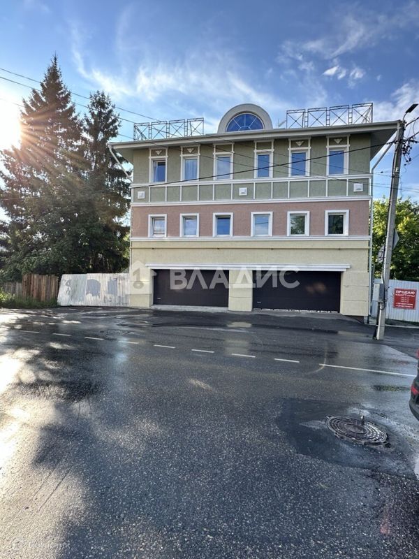 3-комн., 144.4 м², 2/3 этаж