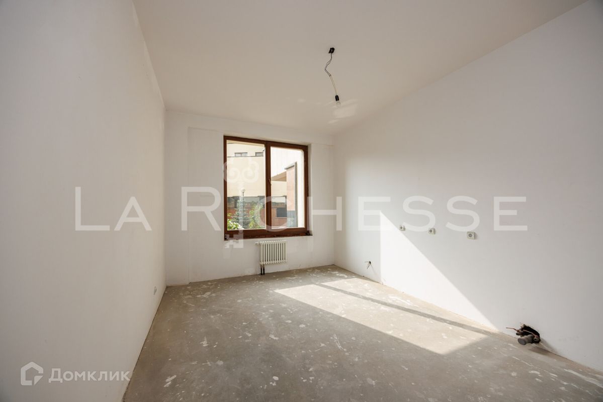 2-комн. квартира, 121 м2, 1/18 этаж