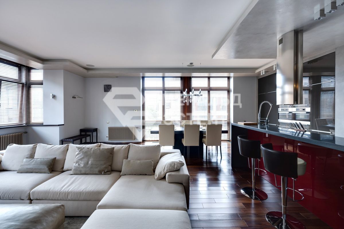 3-комн., 144.7 м², 4/10 этаж