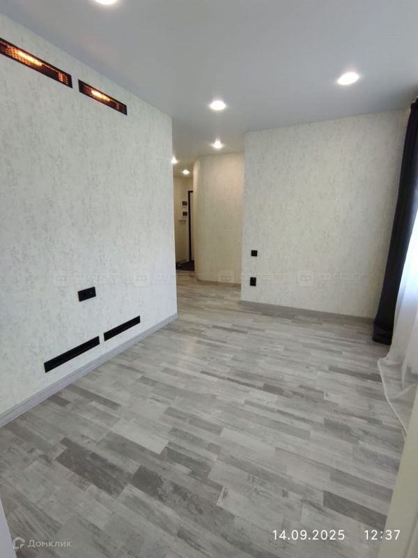 2-комн., 43 м², 1/5 этаж