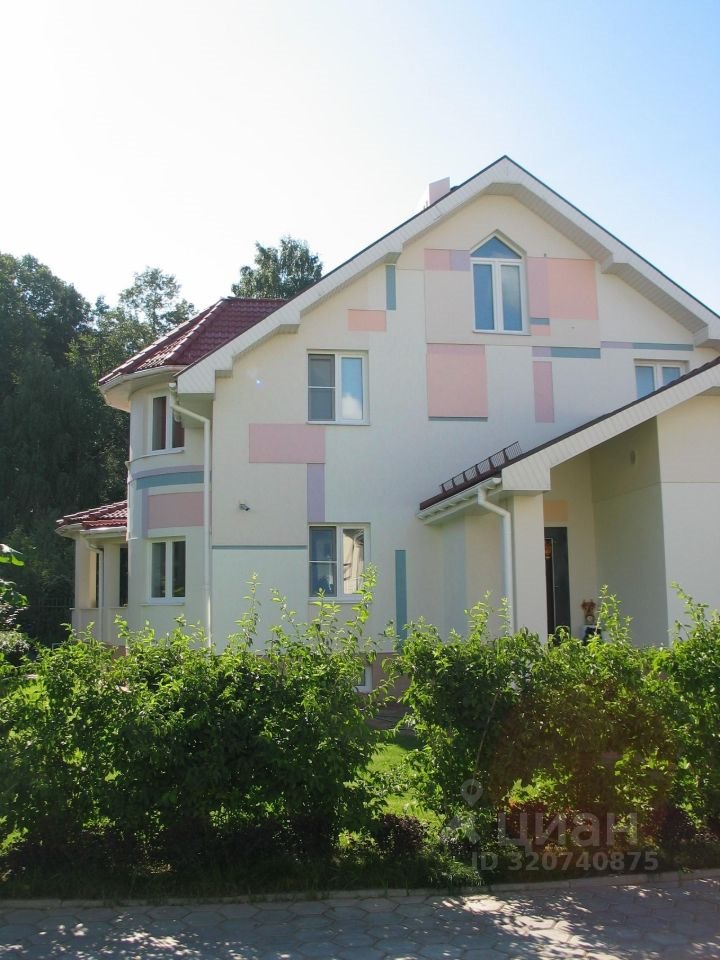 Коттедж, 368 м², 5 соток