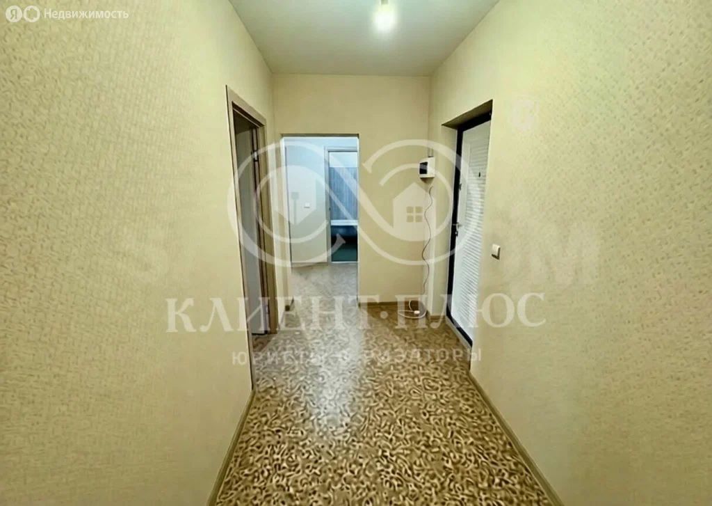 2-комн., 66 м², 1/8 этаж