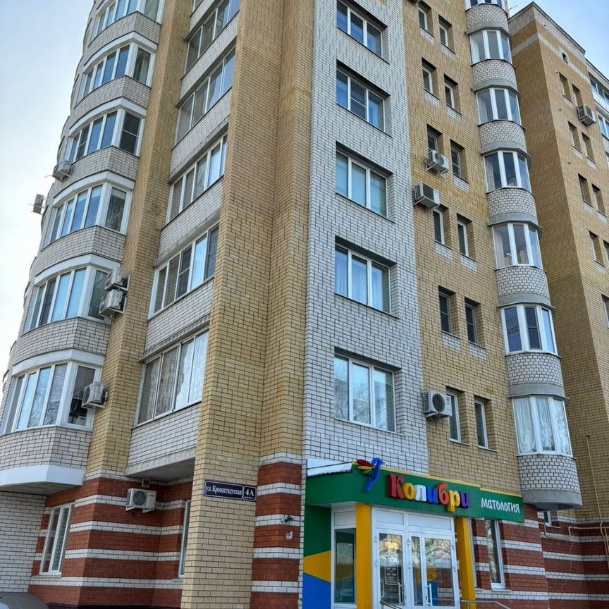 6-комн., 218.5 м², 8/8 этаж