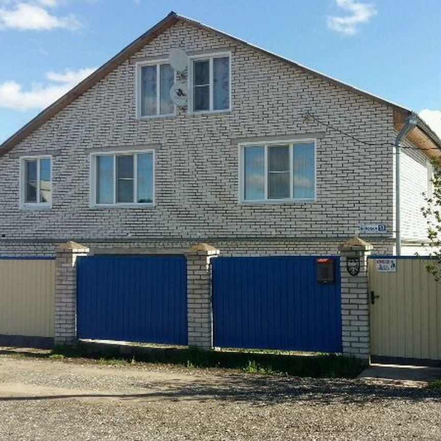 Коттедж, 200 м², 16 соток