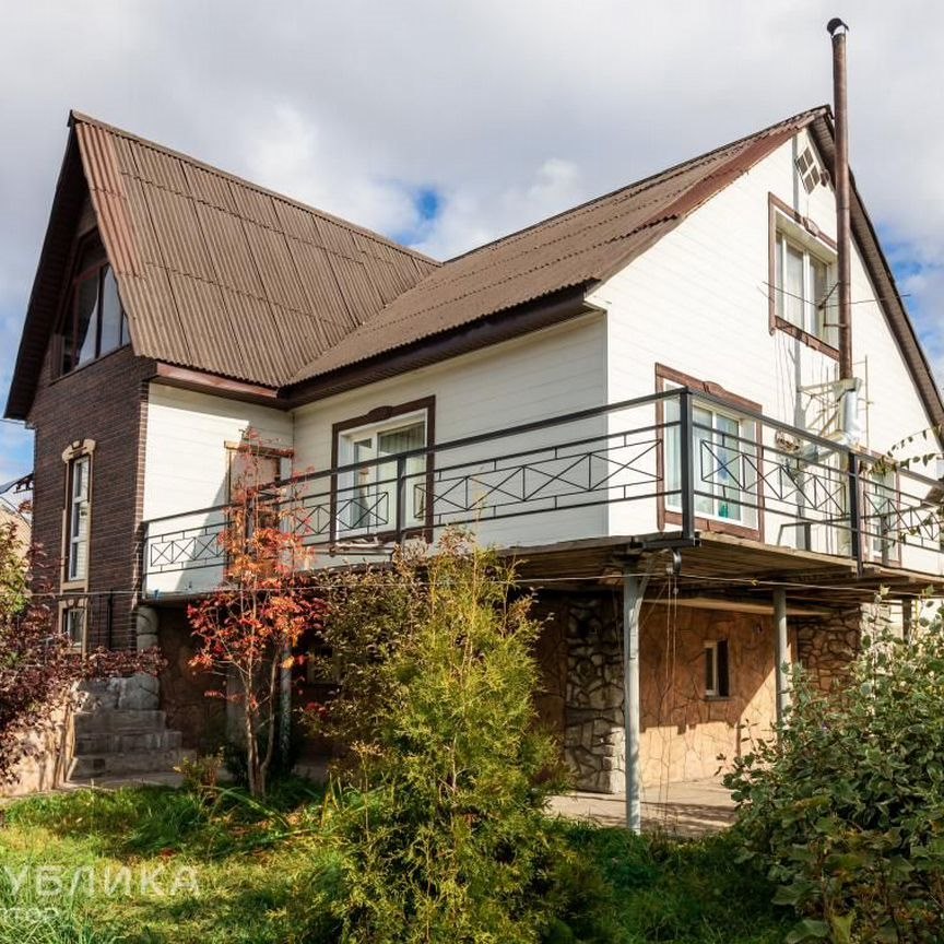 Коттедж, 280 м², 5 соток