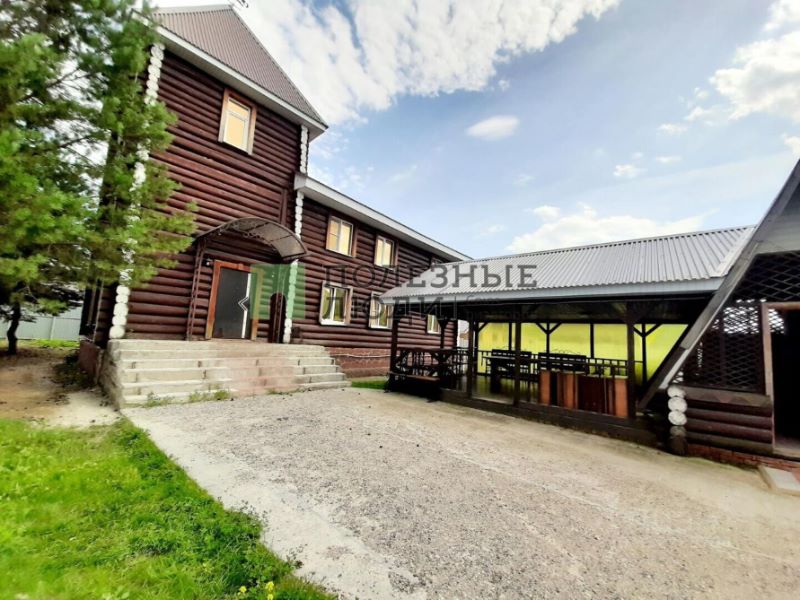 Коттедж, 270 м², 11 соток