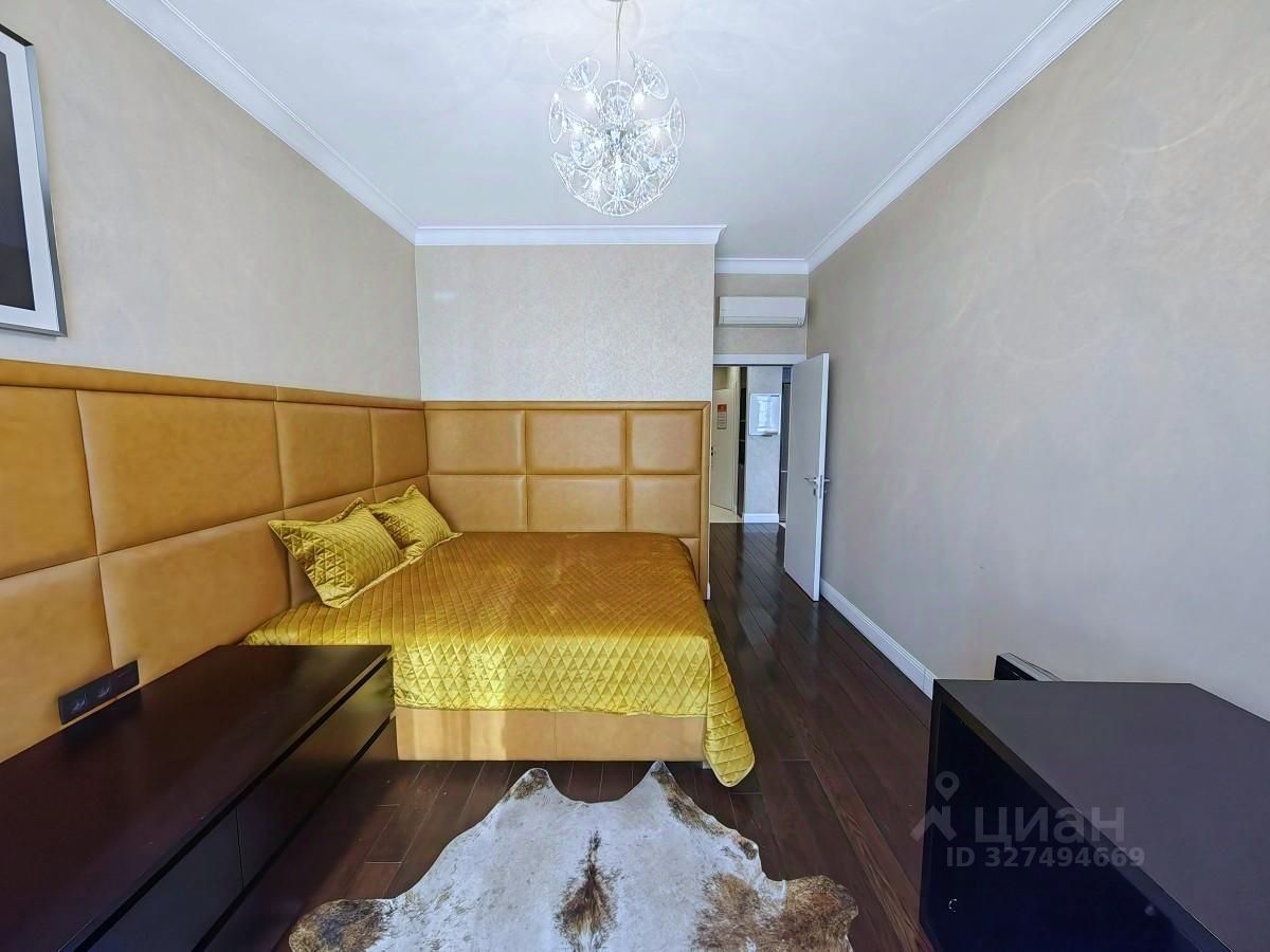 2-комн., 65 м², 9/18 этаж
