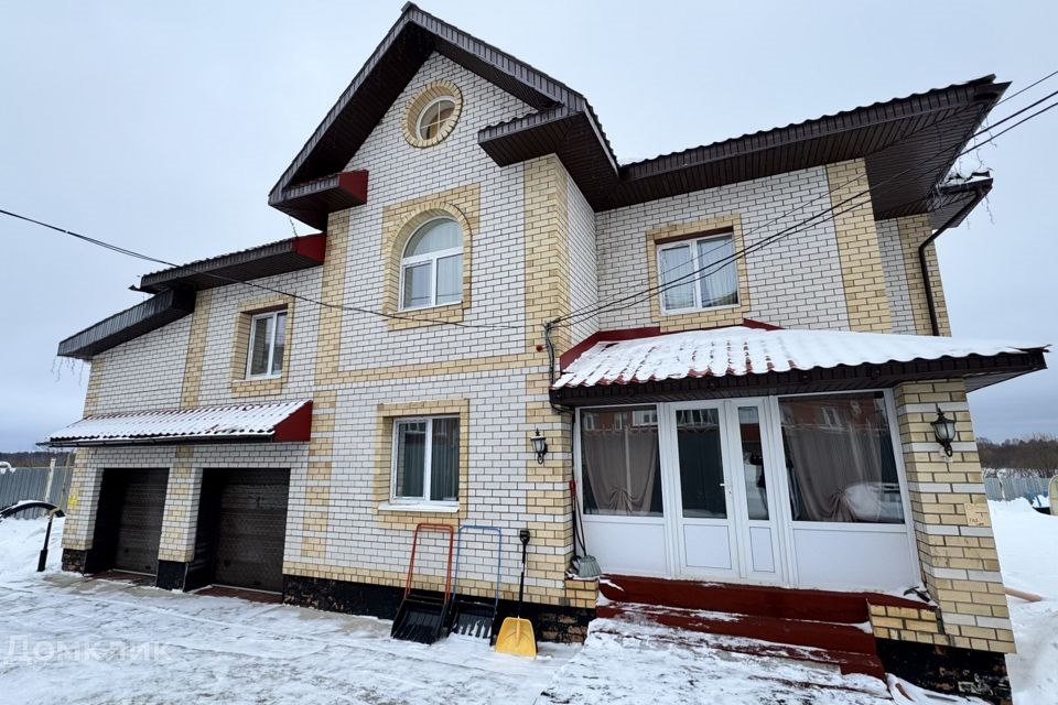 3-этажный дом, 268.8 м², 8.2 соток