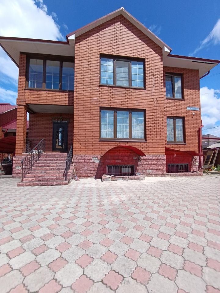 Коттедж, 400 м2, 6 соток