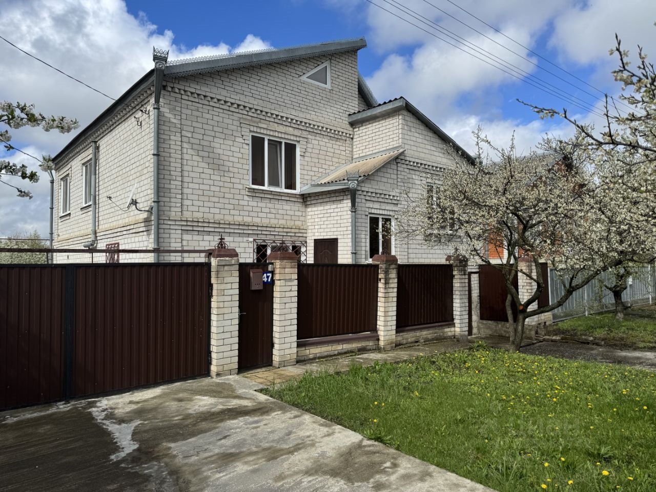 Дом, 198 м², 10 соток