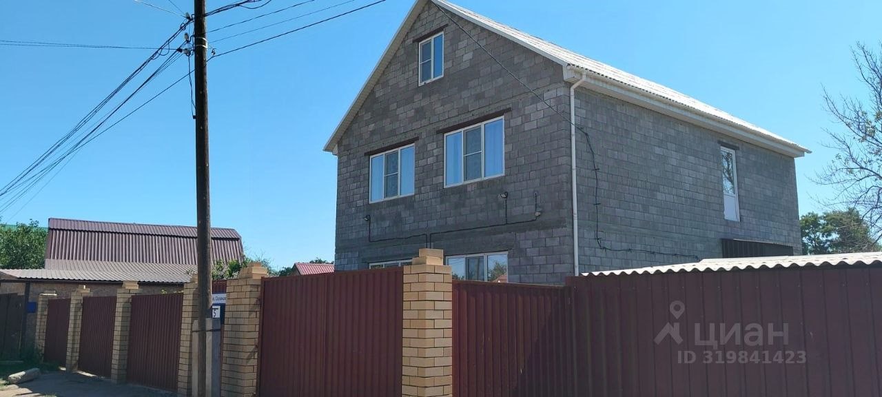 Коттедж, 248 м², 5 соток