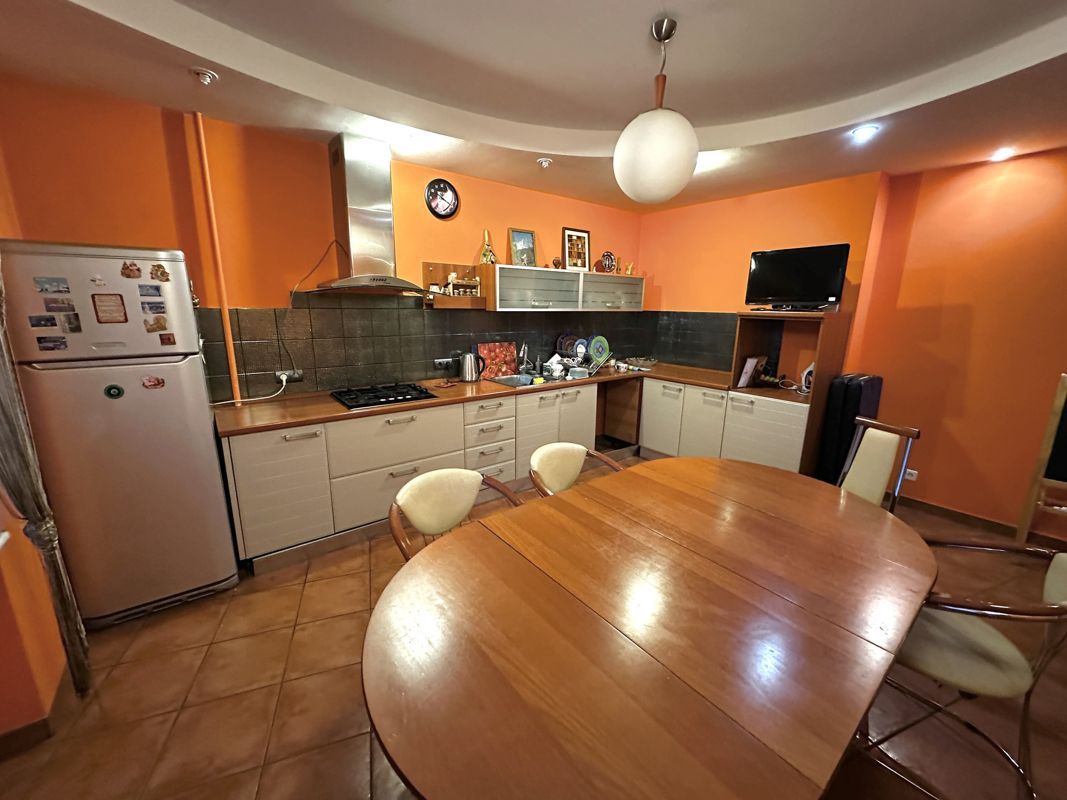 4-комн., 145.9 м², 6/9 этаж