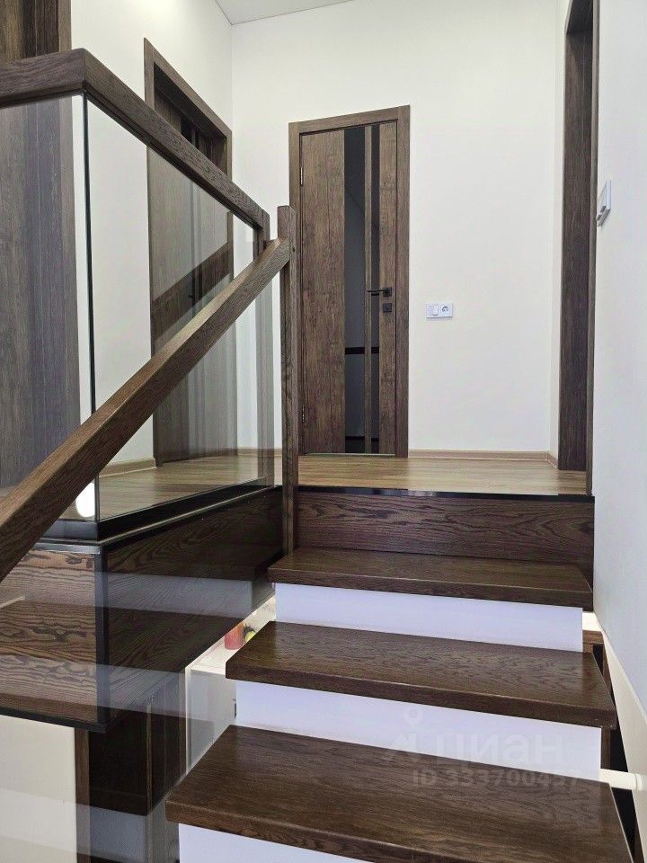 2 этажный, Таунхаус, 200 м², 4 сотки, 2 этажа