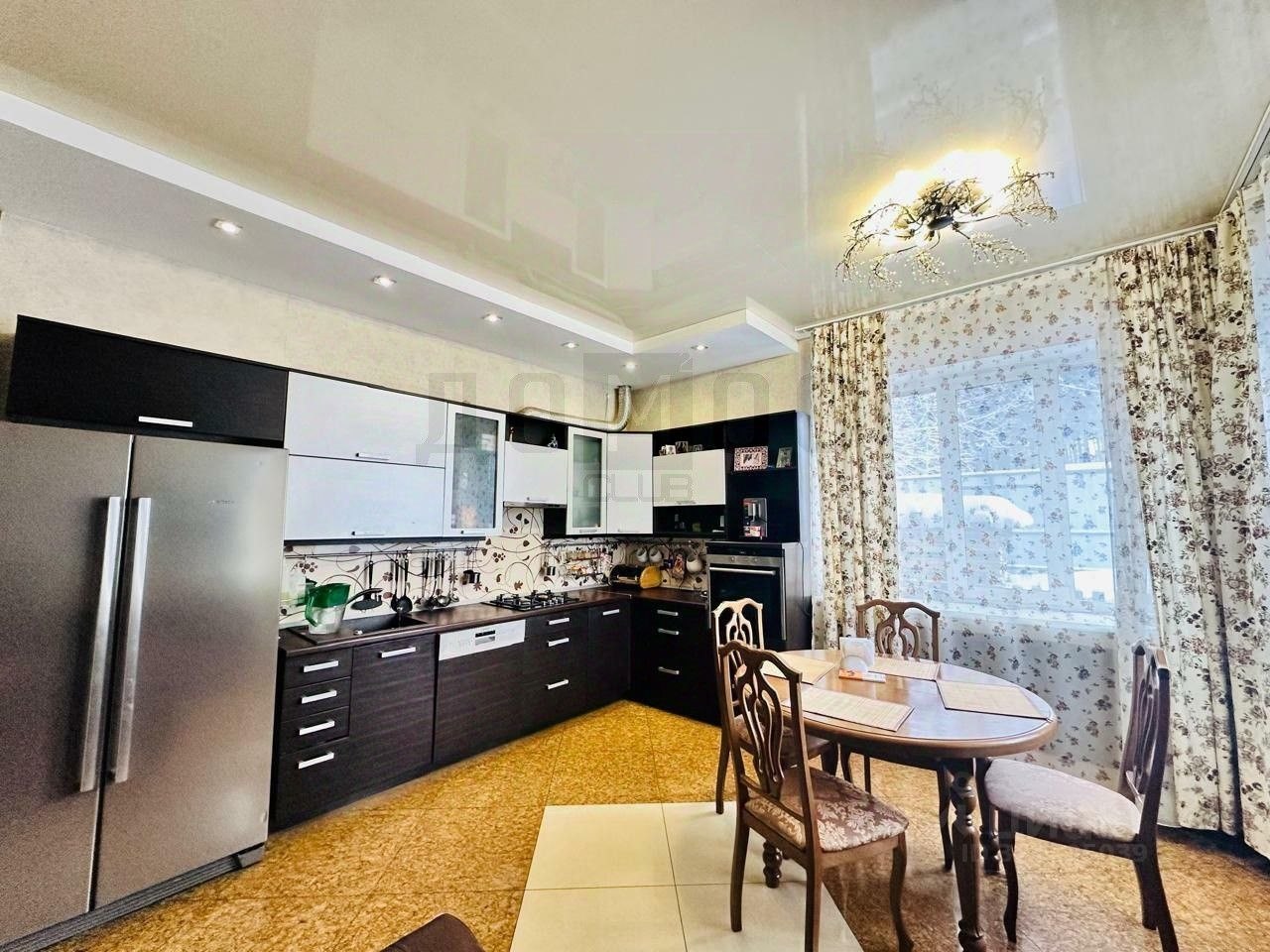 Коттедж, 341 м², 7 соток