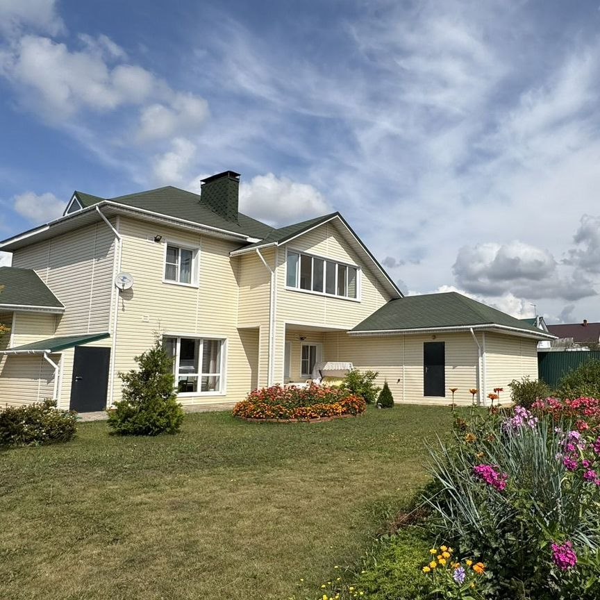  дом, 178.6 м², 15 соток