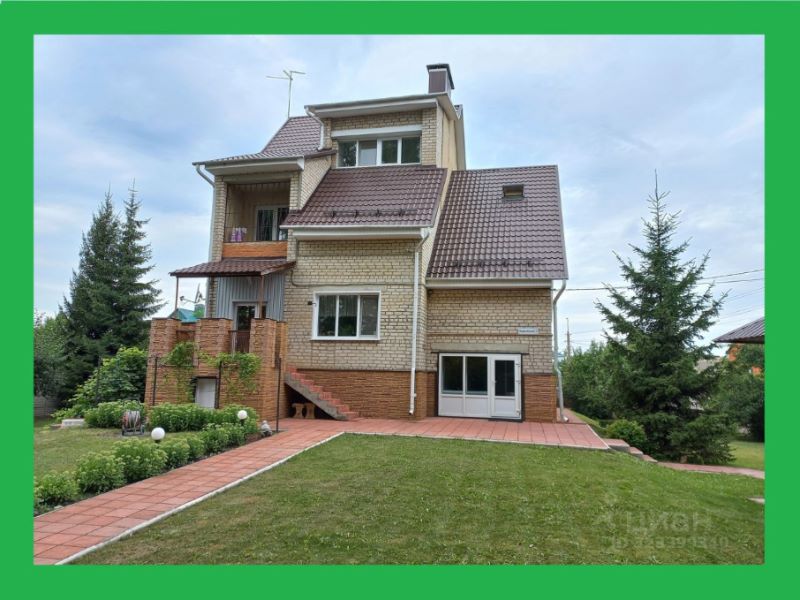 Коттедж, 240 м², 11 соток