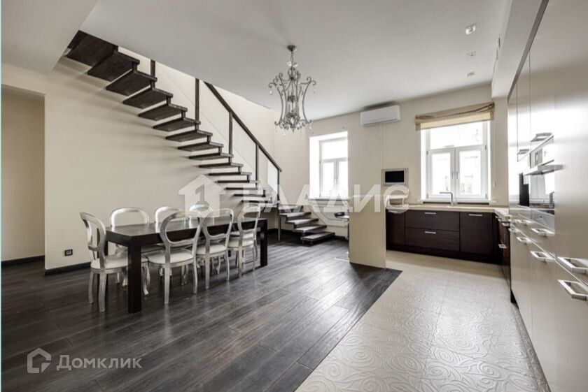 6-комн., 336 м², 4/4 этаж