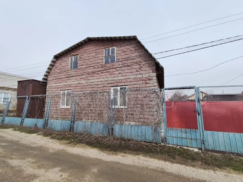 Коттедж, 170 м², 6 соток