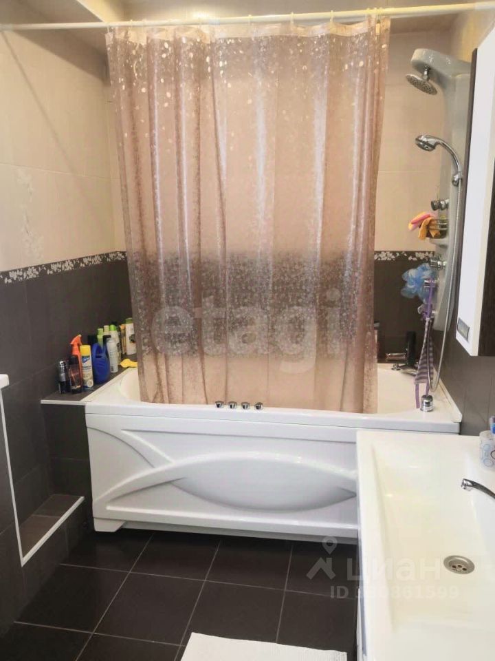 4-комн., Квартира, 241.9 м², 1/3 этаж