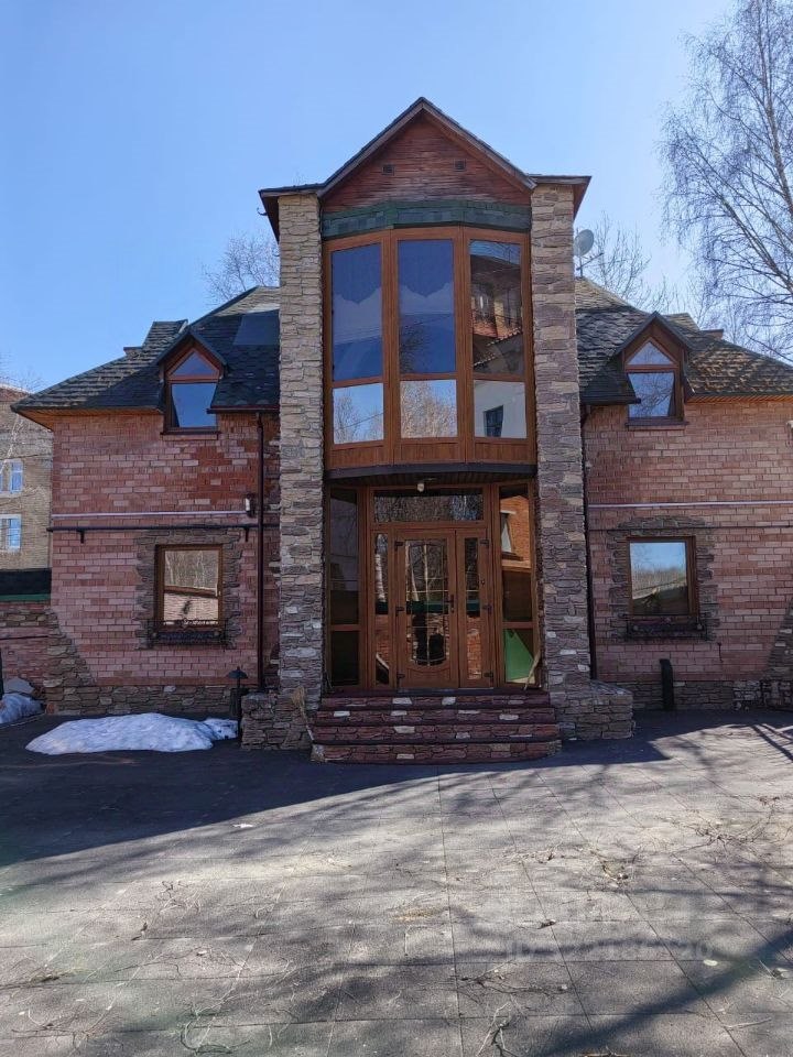 Коттедж, 300 м², 7.3 соток