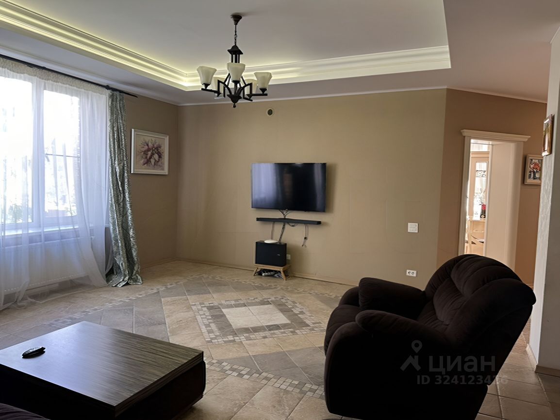 Коттедж, 250 м²