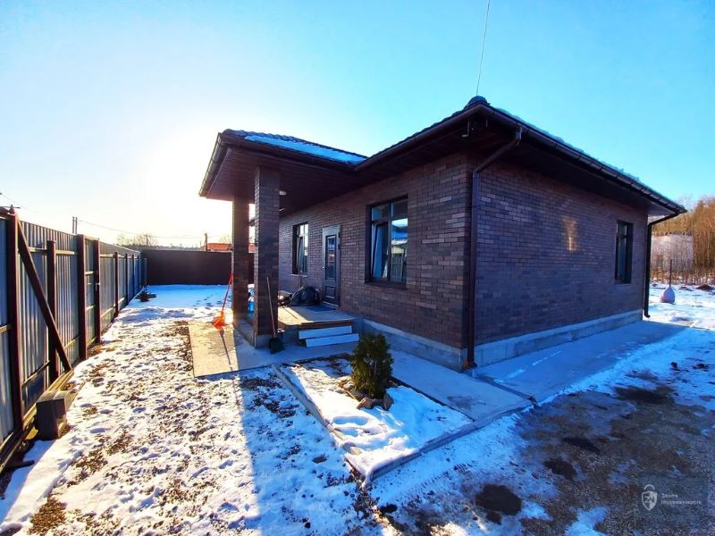 Коттедж, 90 м², 6 соток