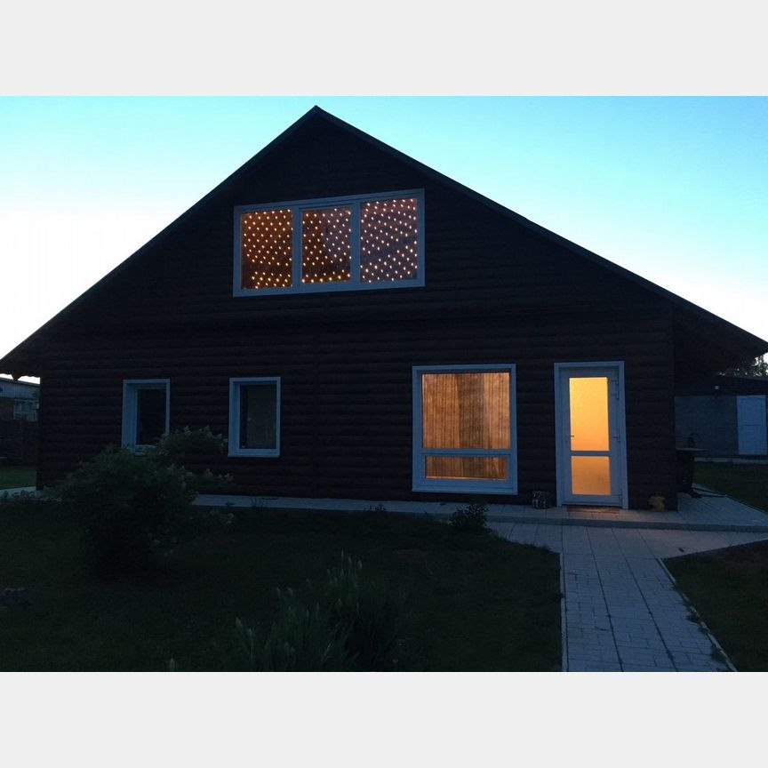 Коттедж, 300 м², 15 соток